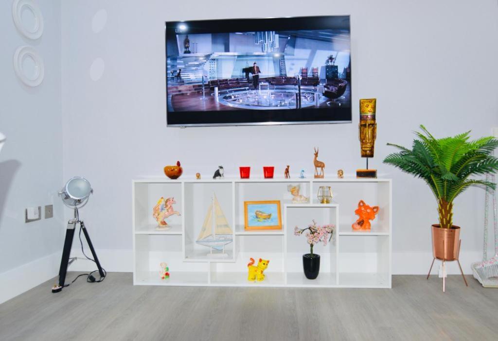 Stylish Central Self Contained Flat By Cozynest Reading Bagian luar foto